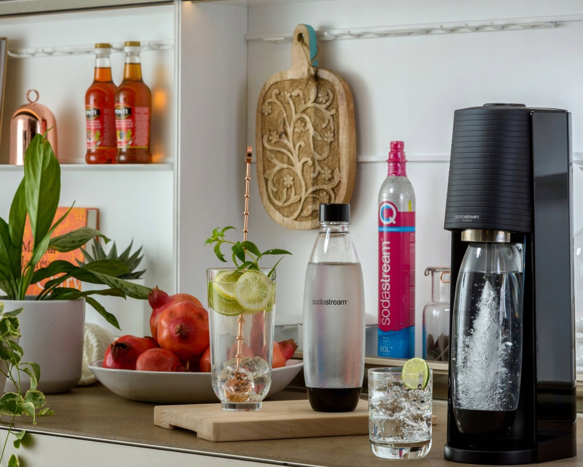 SodaStream TERRA Saturator for CARBONATED WATER black + 3 BOTTLES + GAS Packaging status original