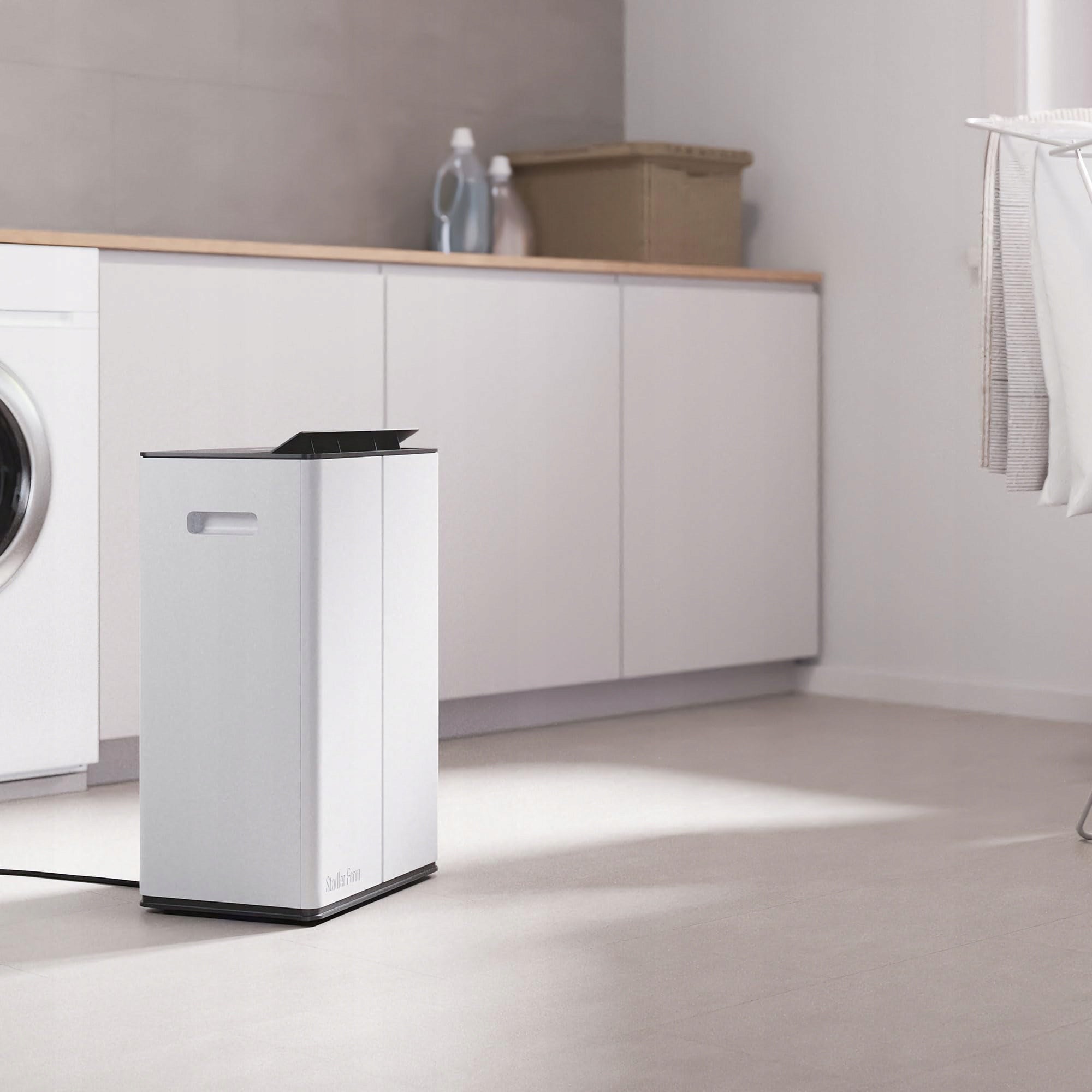 Stadler Form electric air dehumidifier Lukas, Batteries included yes