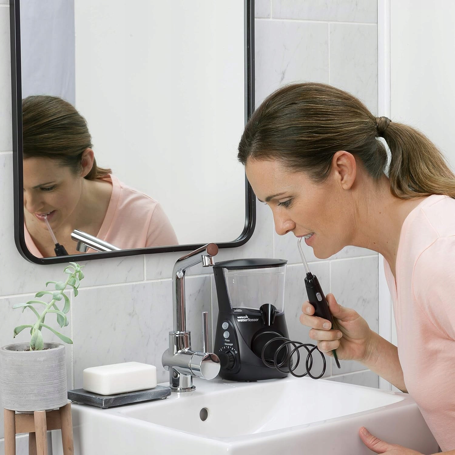 Stationary irrigator Waterpik WF-662 Ultra Professional black +6 tips Model WF662EU