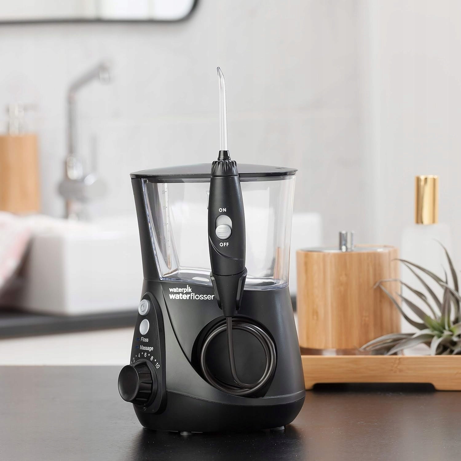 Stationary irrigator Waterpik WF-662 Ultra Professional black +6 tips Product weight with unit packaging 1.1 kg