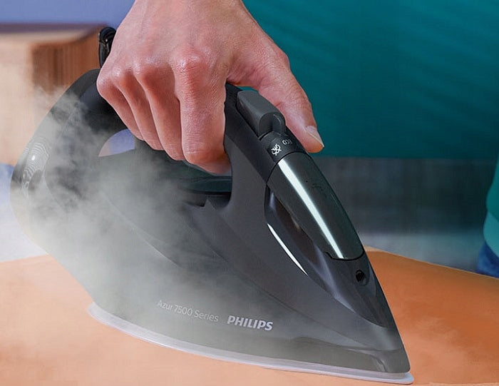 Steam iron Philips Azur DST7511/80 Dominant color black