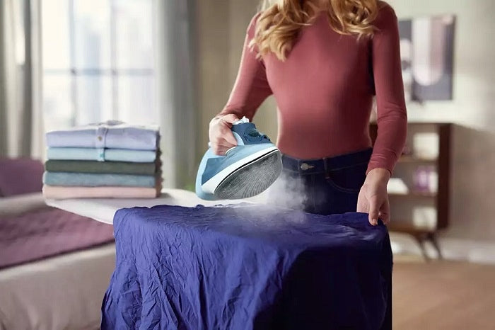 Steam iron Philips DST3040/70 2600W Ceramic foot Packaging status original