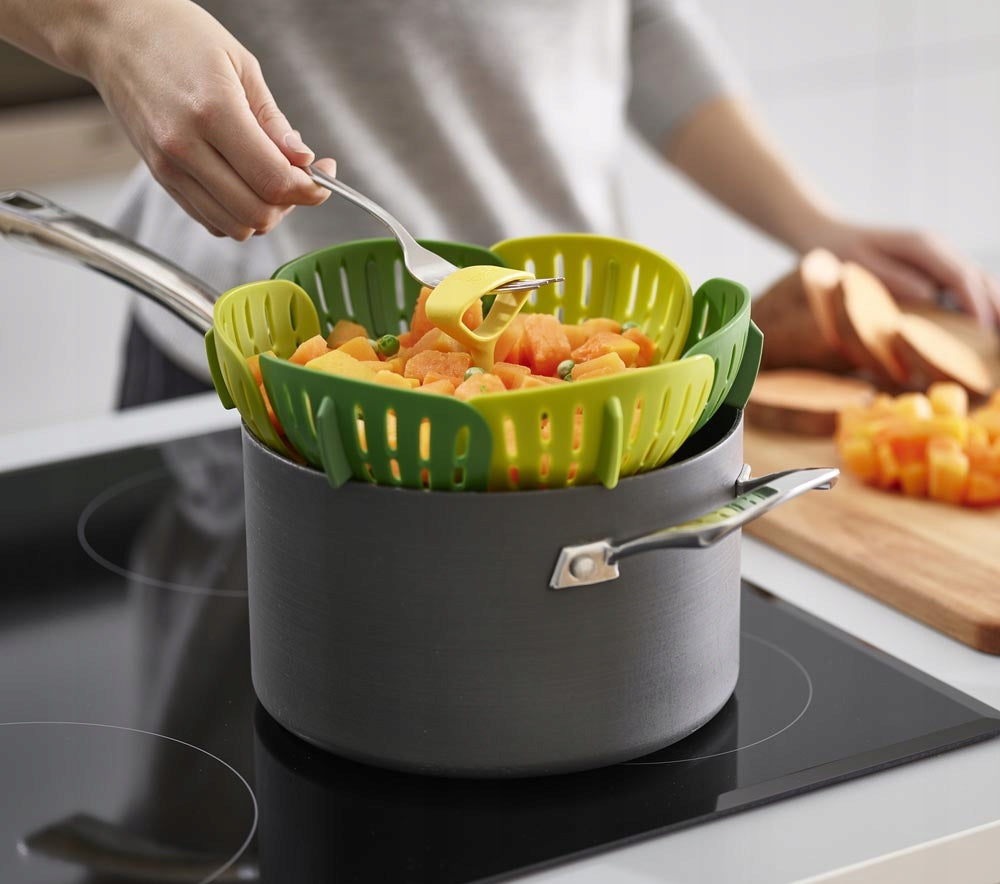 Steaming basket with handle Bloom Joseph Joseph dishwasher Brand Joseph Joseph