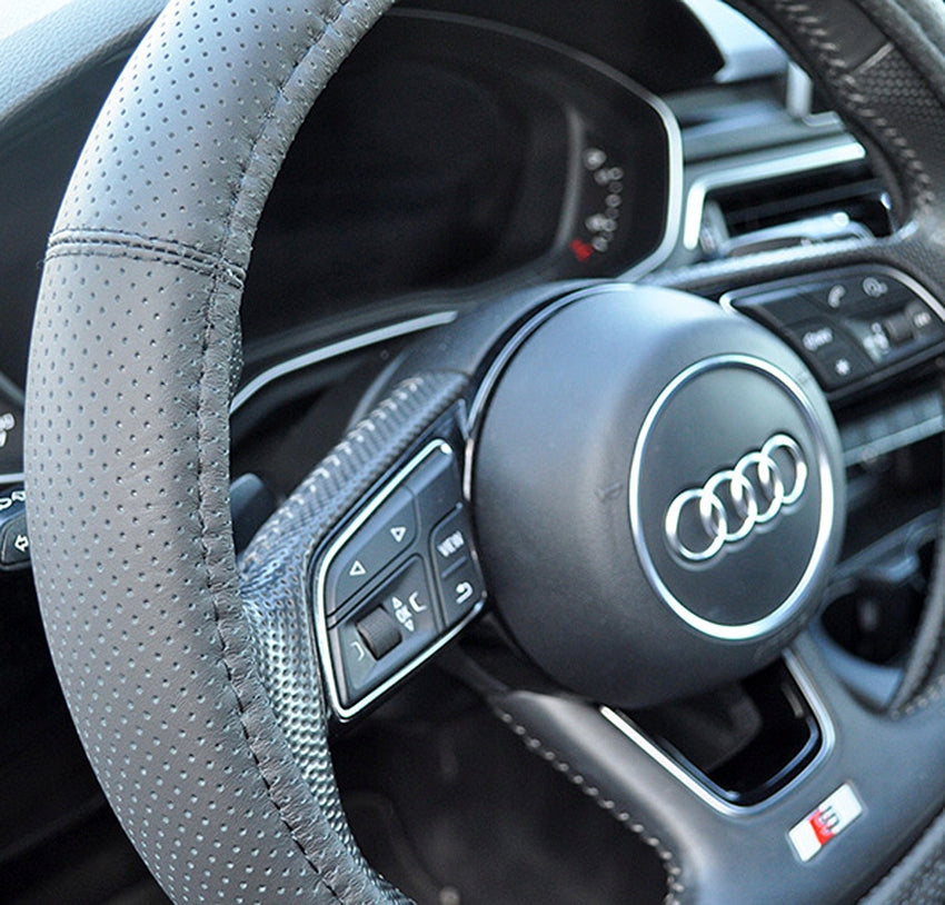 Steering Wheel Cover Leather (M)37-39cm Perforated Overlay Protector Packaging status original