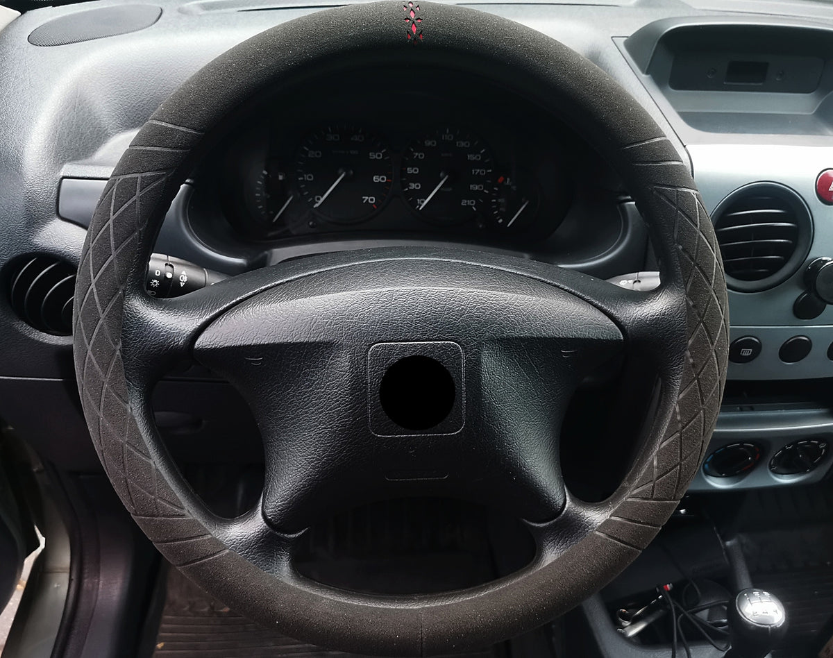 Steering wheel cover alcantara 37-38,5 black alkantara stamping Manufacturer no brand
