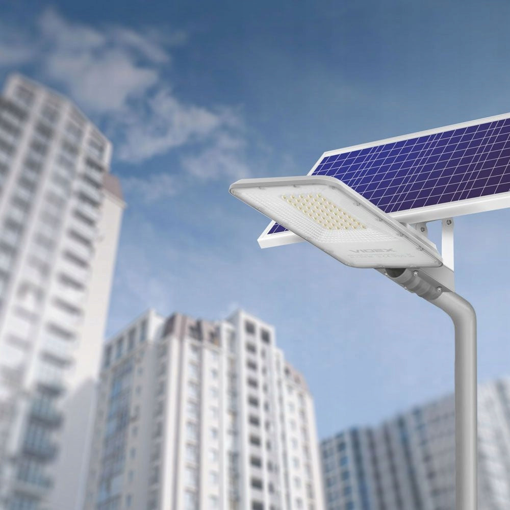 Street Lamp Solar LED Floodlight With Twilight Motion Sensor Strong 100W Light beam 2500 lm