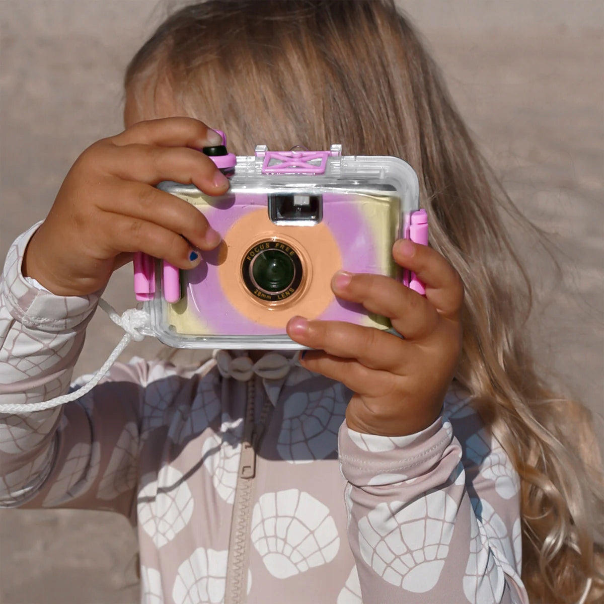 Sunnylife: Pool Party Magenta underwater analog camera Manufacturer code S61UCPPM