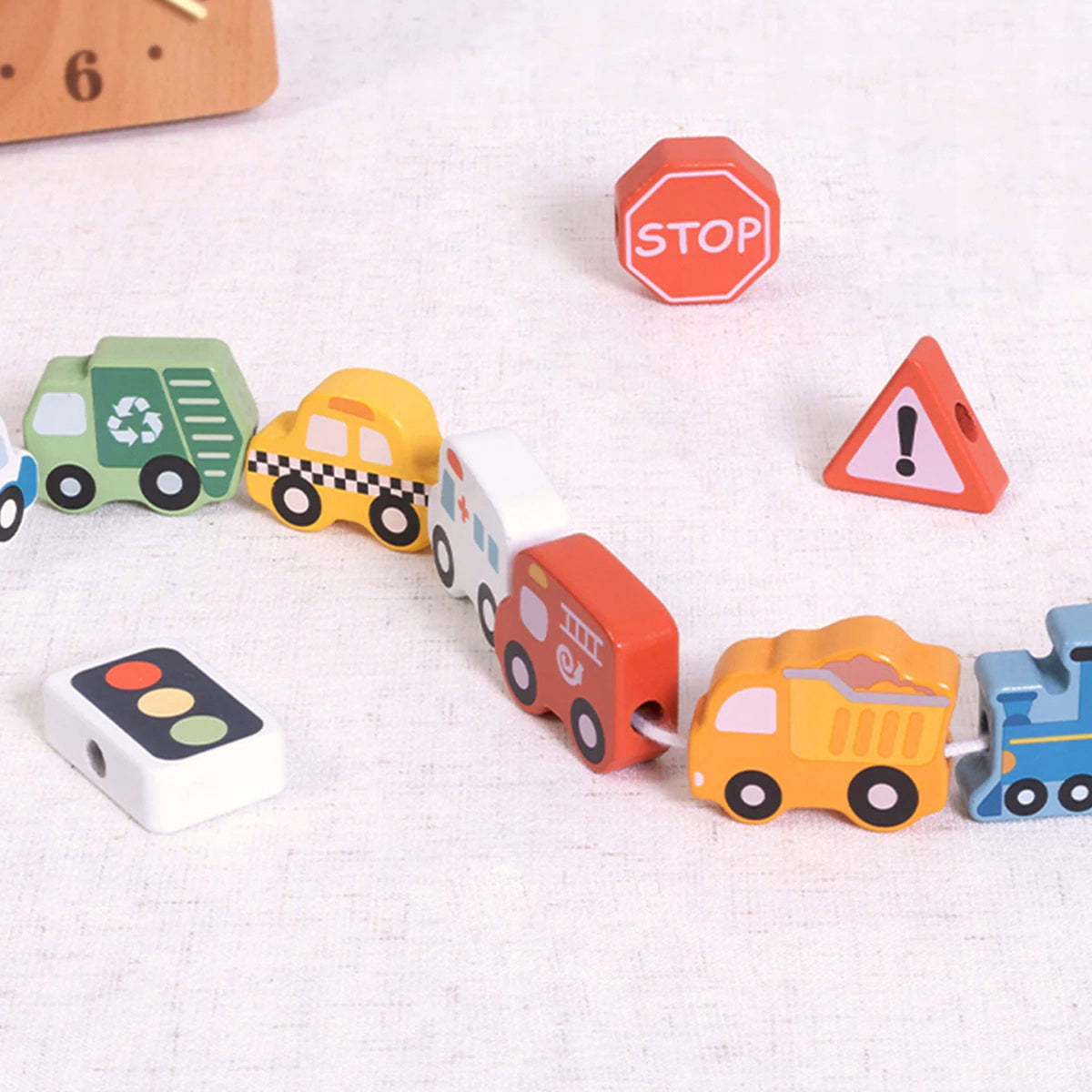 THREADER WOODEN INTERLACING MEANS OF TRANSPORT BLOCKS WOOPIE GREEN Manufacturer code 59646