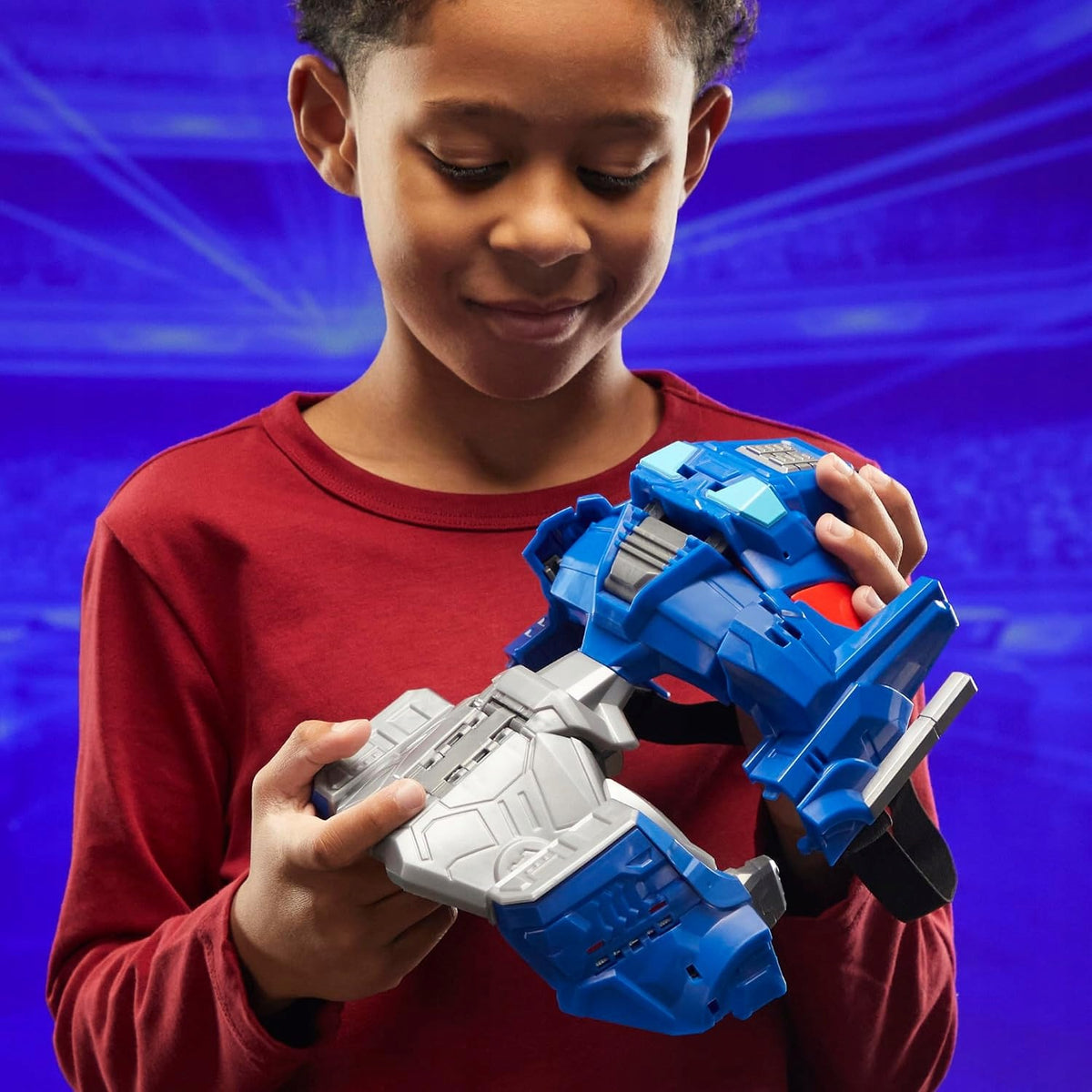 TRANSFORMERS OPTIMUS mask transforming into a figurine in 18 steps HASBRO Manufacturer code F9182
