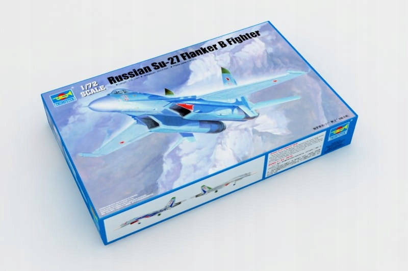 TRUMPETER 01660 1:72 Russian Su-27 Flanker B Fighter Model Kit