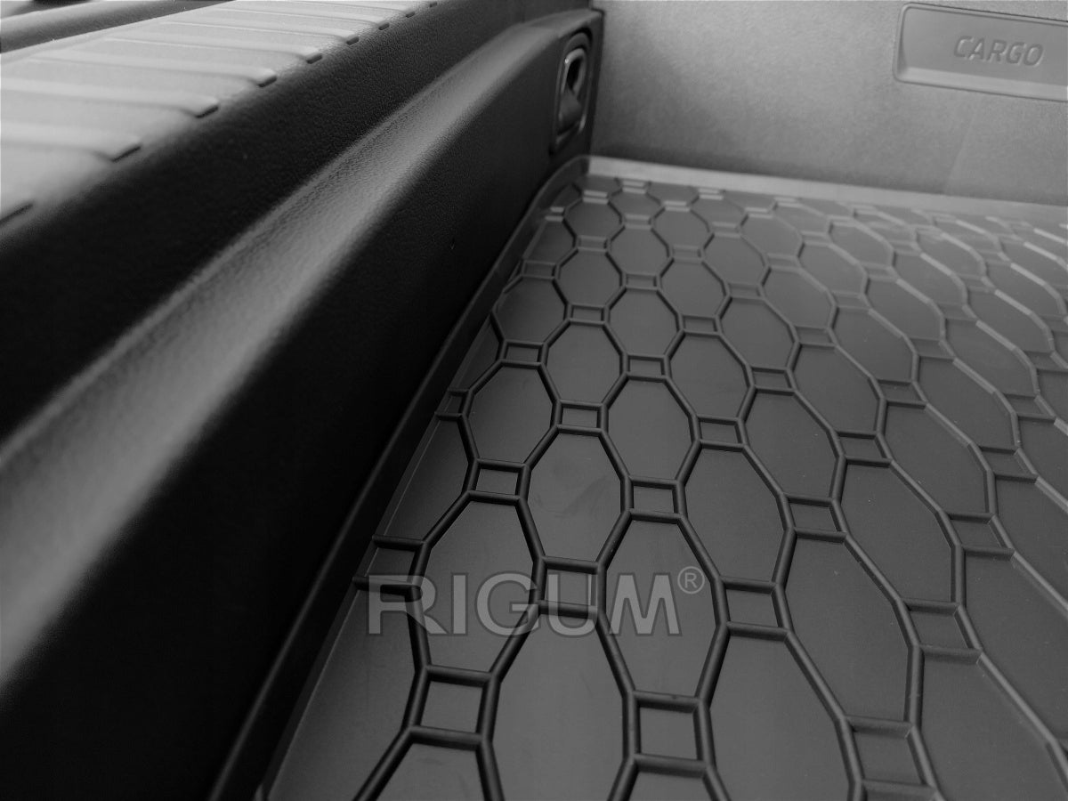 TRUNK RUBBER MAT Skoda Octavia IV sedan / station wagon from 2020- Manufacturer's catalog number 6664465
