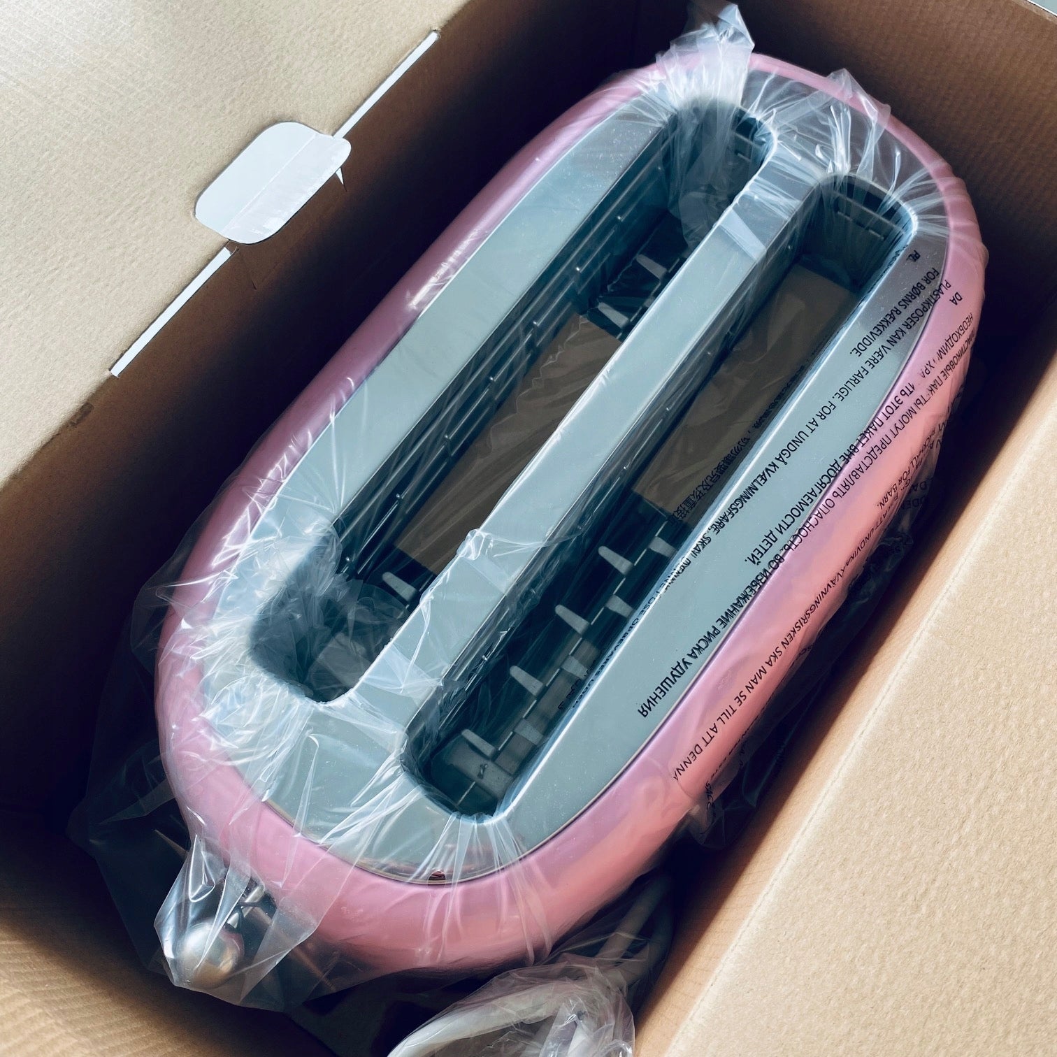 Toaster for 4 slices Smeg TSF02PKEU pink 1500 W 50's Style Manufacturer code TSF02PKEU