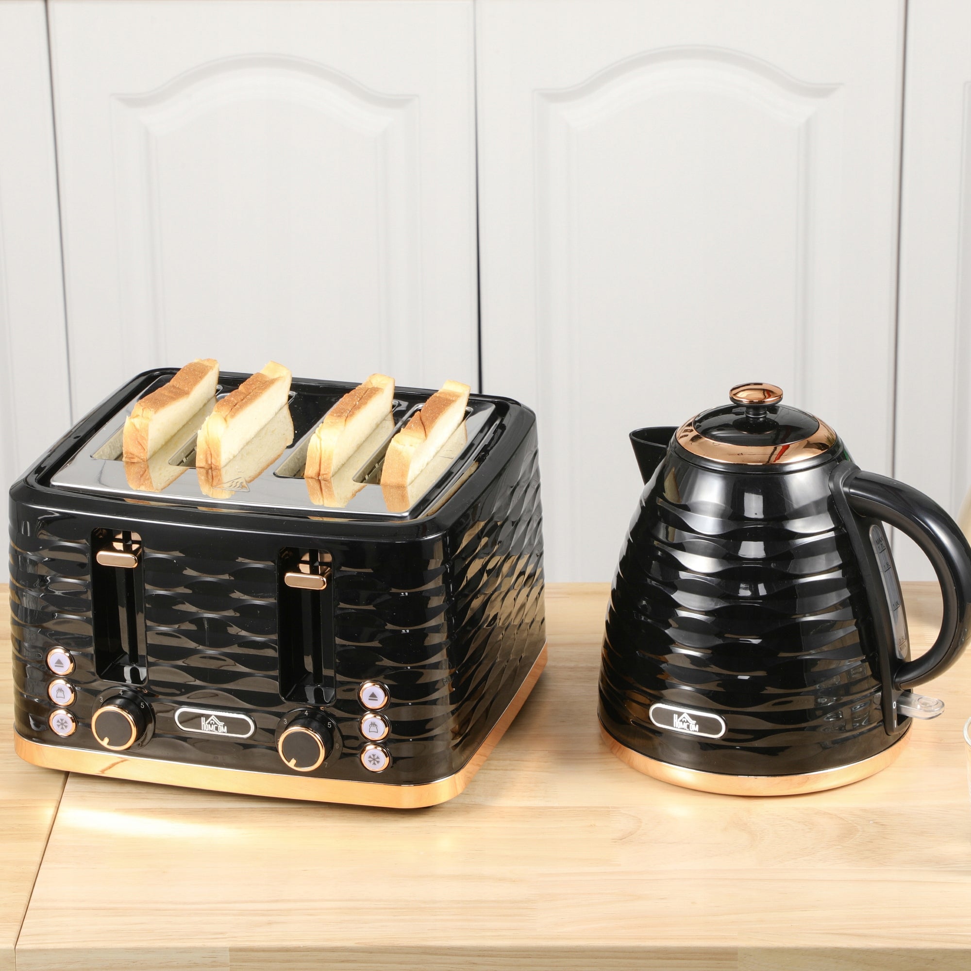 Toaster with kettle for 1,7 l 4 slices Manufacturer code 800-162V90BK