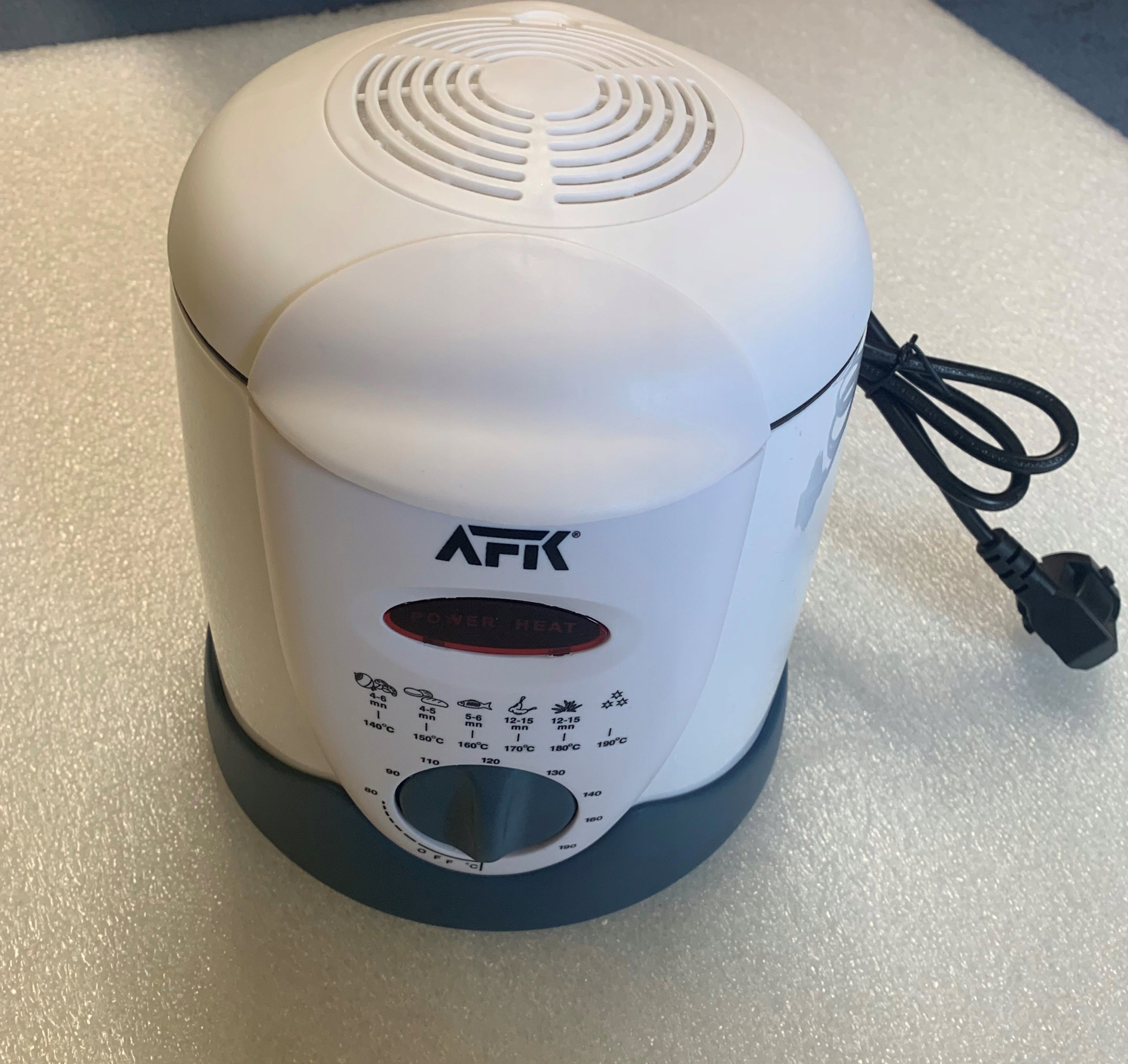 Traditional air fryer AFK MFT-900.1 840 W Brand Clatronic