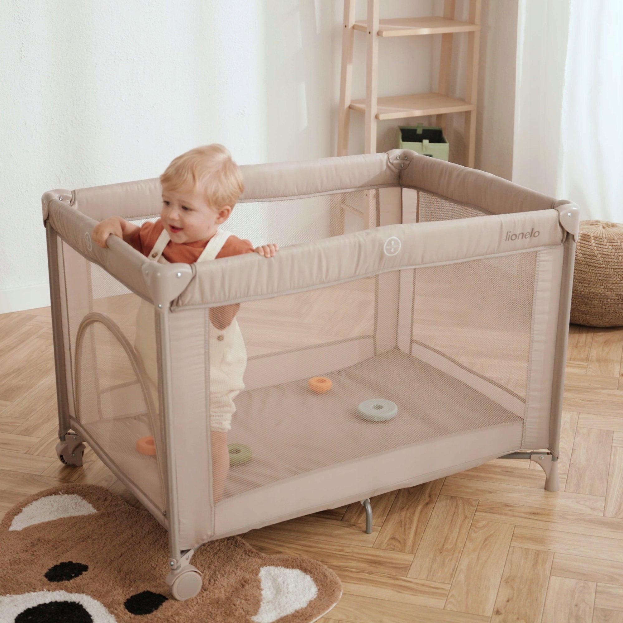 Travel cot folding mattress 2 wheels bag Lionelo Amelie Medical device no