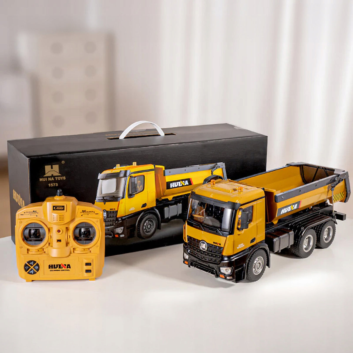 Truck Dump Truck Remote Controlled Huina 1573 RC METAL Lifting capacity up to 21 kg Packaging status original