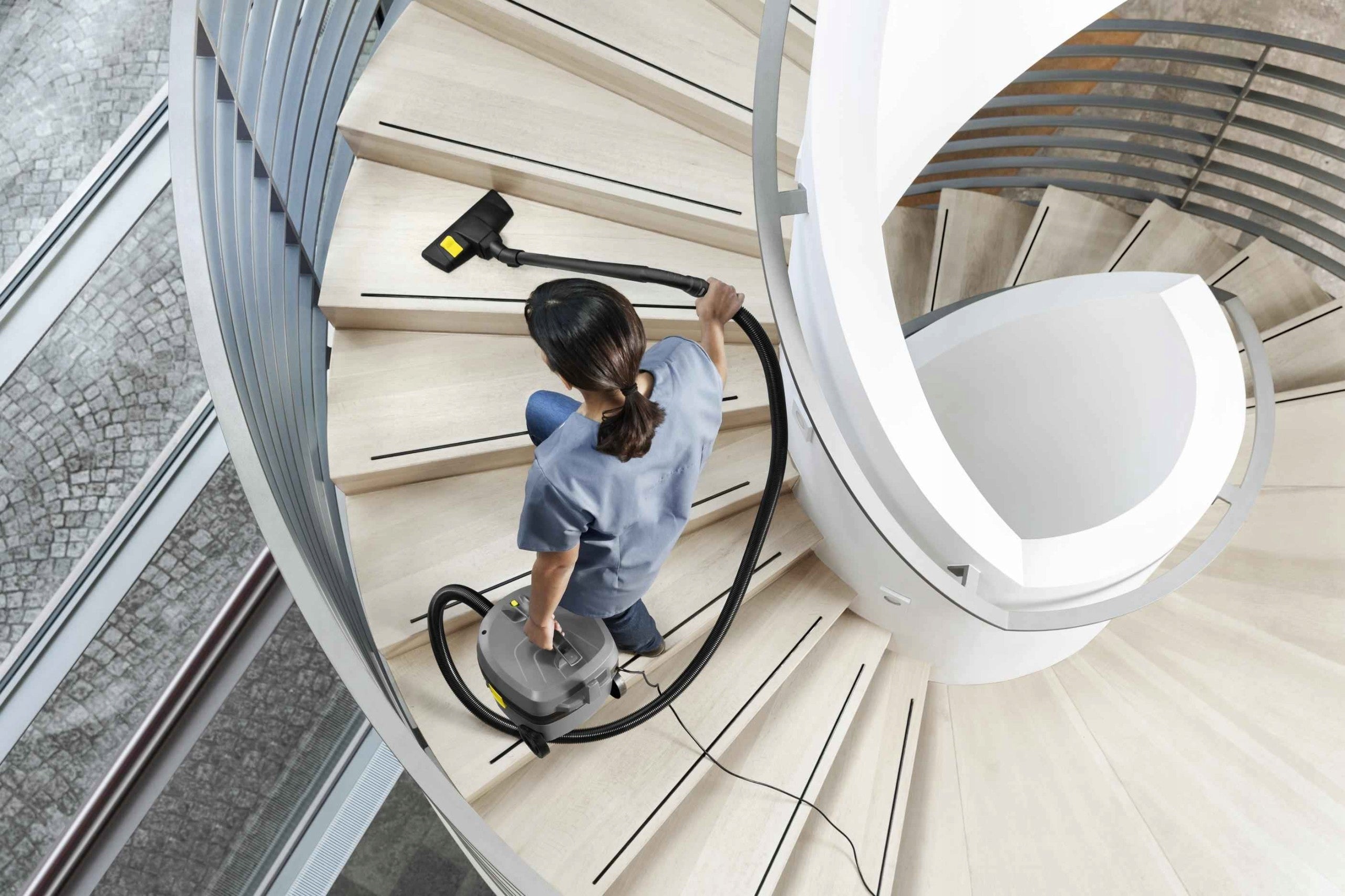VACUUM CLEANER KARCHER T 7/1 POWERFUL PROFESSIONAL FOR COMPANY SILENT SET OF BAGS Vacuum cleaner type bag