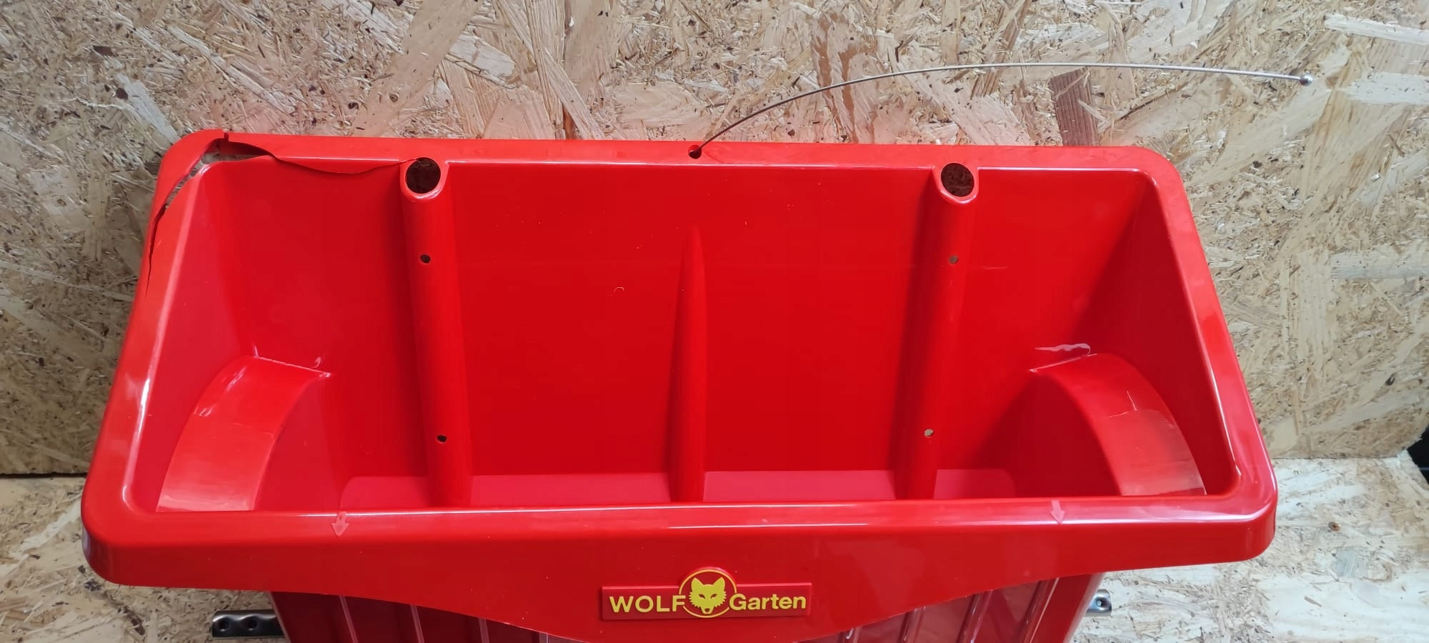 WOLF-Garten WE 430 spreader 20 l 43 cm for fertilizer, salt and sand Capacity 16 l