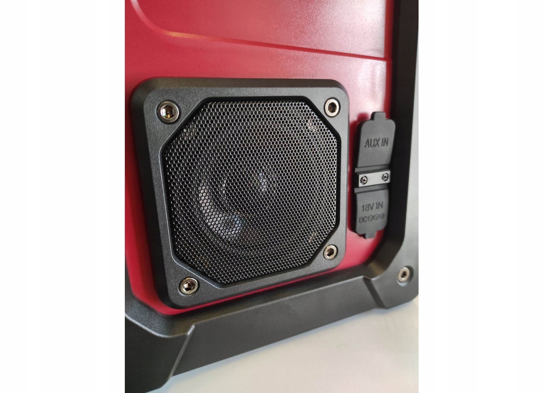 WORCRAFT CBTS-S20LiH Aku rádio 20V DAB+, FM, Bluetooth, AUX, USB output, 2x Brand Worcraft