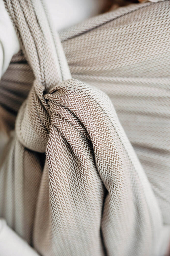WOVEN SCARF LennyLamb - SMALL HERRINGBONE ALMOND 4.6m Packaging status original