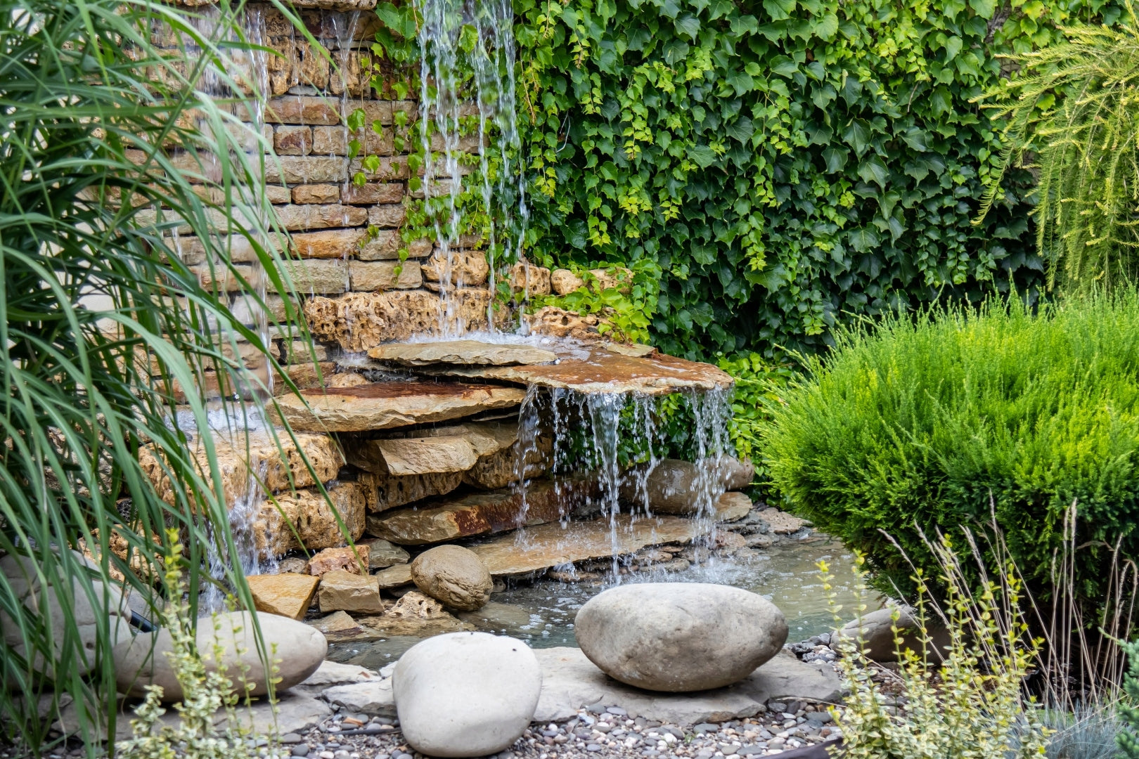 Water Pump Mini Aquarium Eyelet Fountain Waterfall 160L/h 2,5W Adjustable Manufacturer code 5905799010665