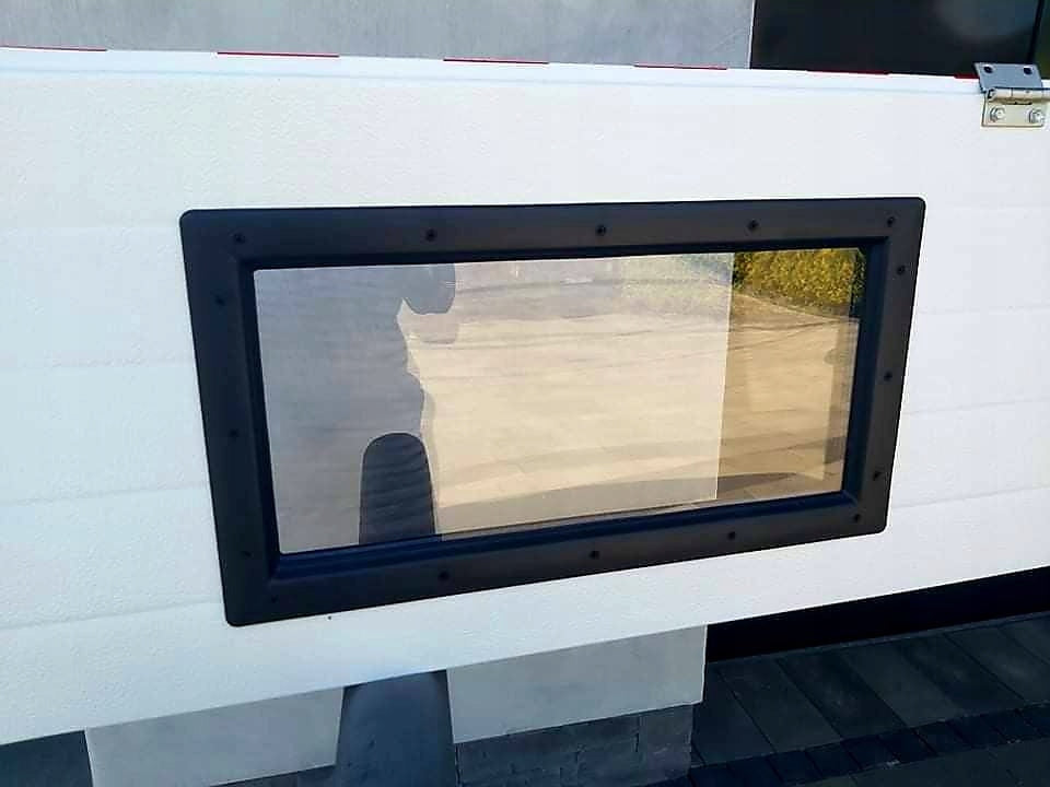 Window for sectional garage door Brand Woster