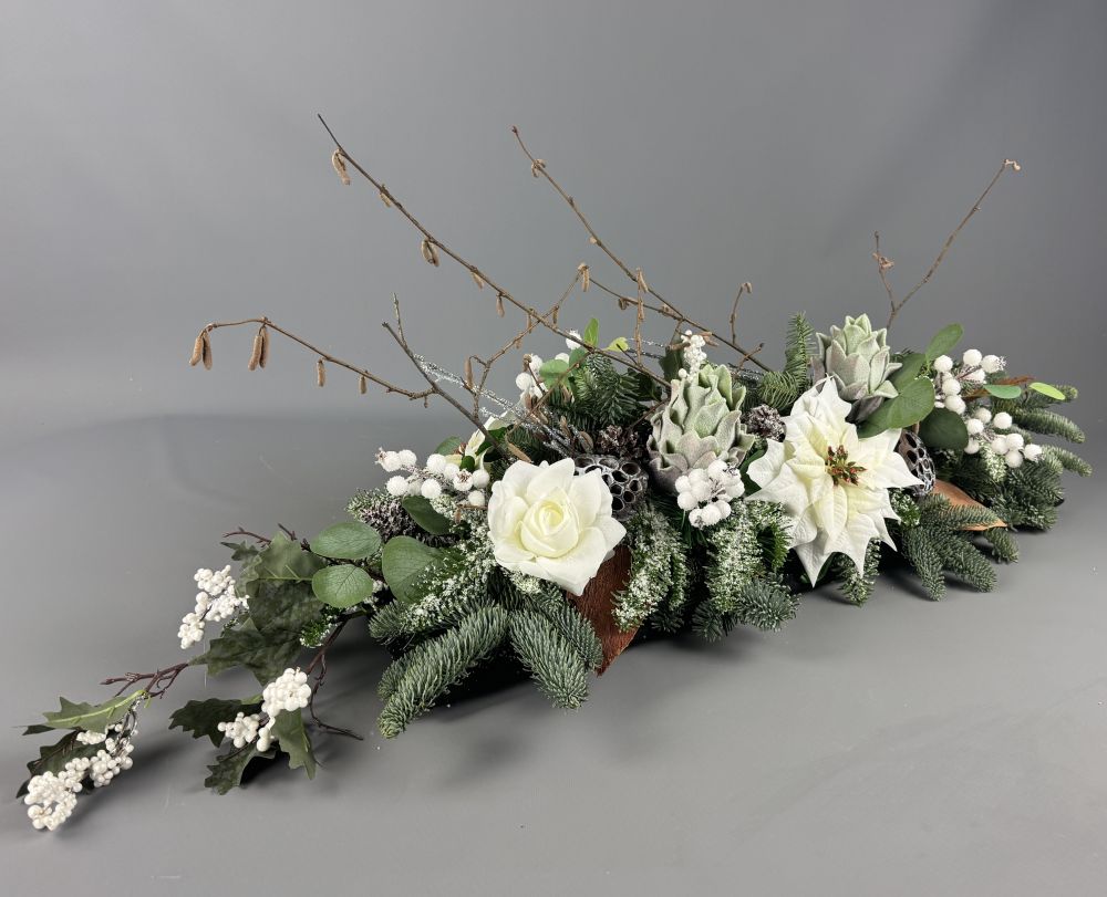 Winter Reed with Exotic Flower Packaging status original