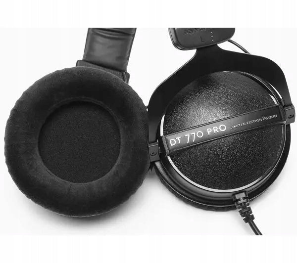 Wired Headphone Beyerdynamic DT 770 PRO 80 Ohm Limited Edition Black Packaging status original