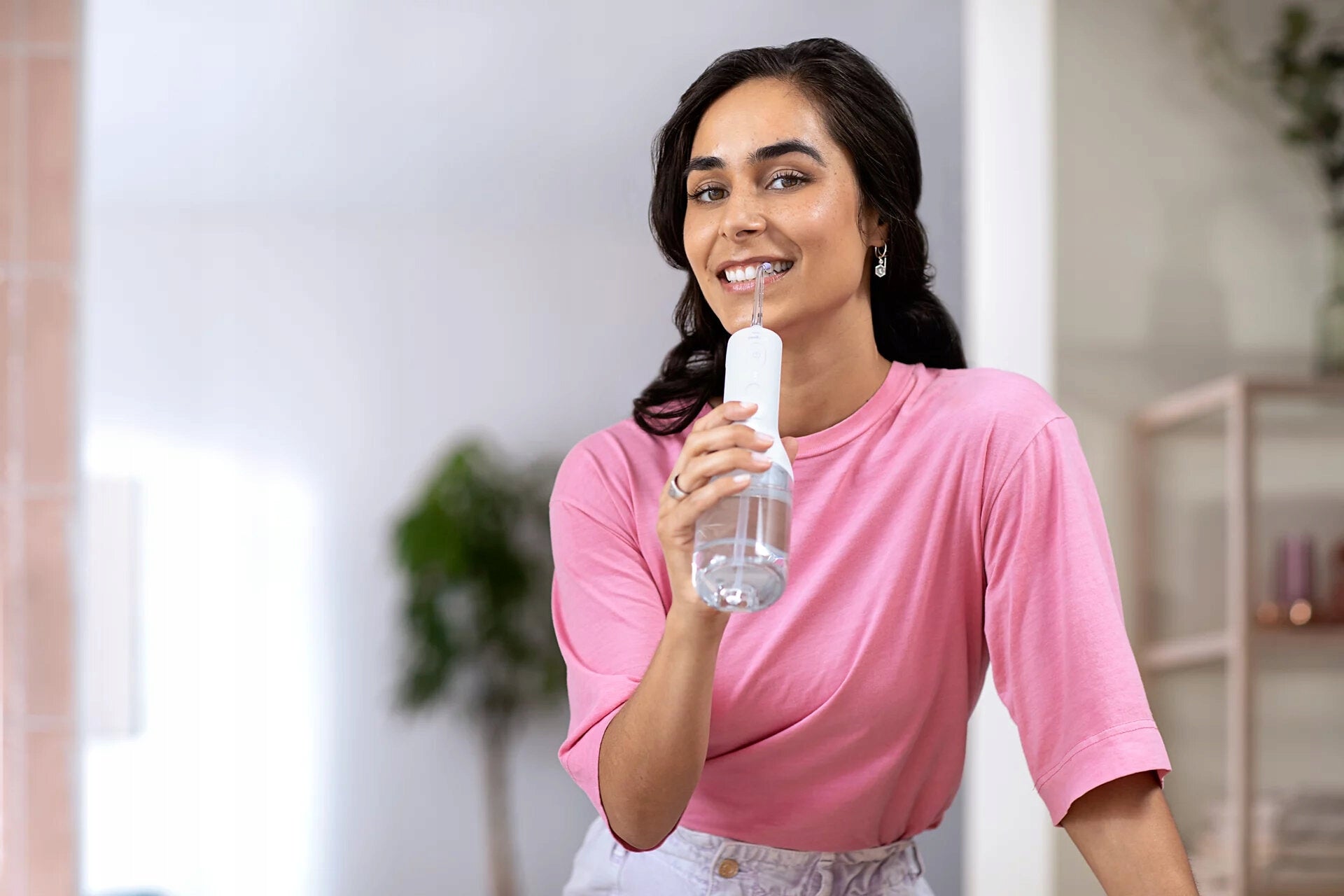 Wireless irrigator PHILIPS HX3826/31 White Color white