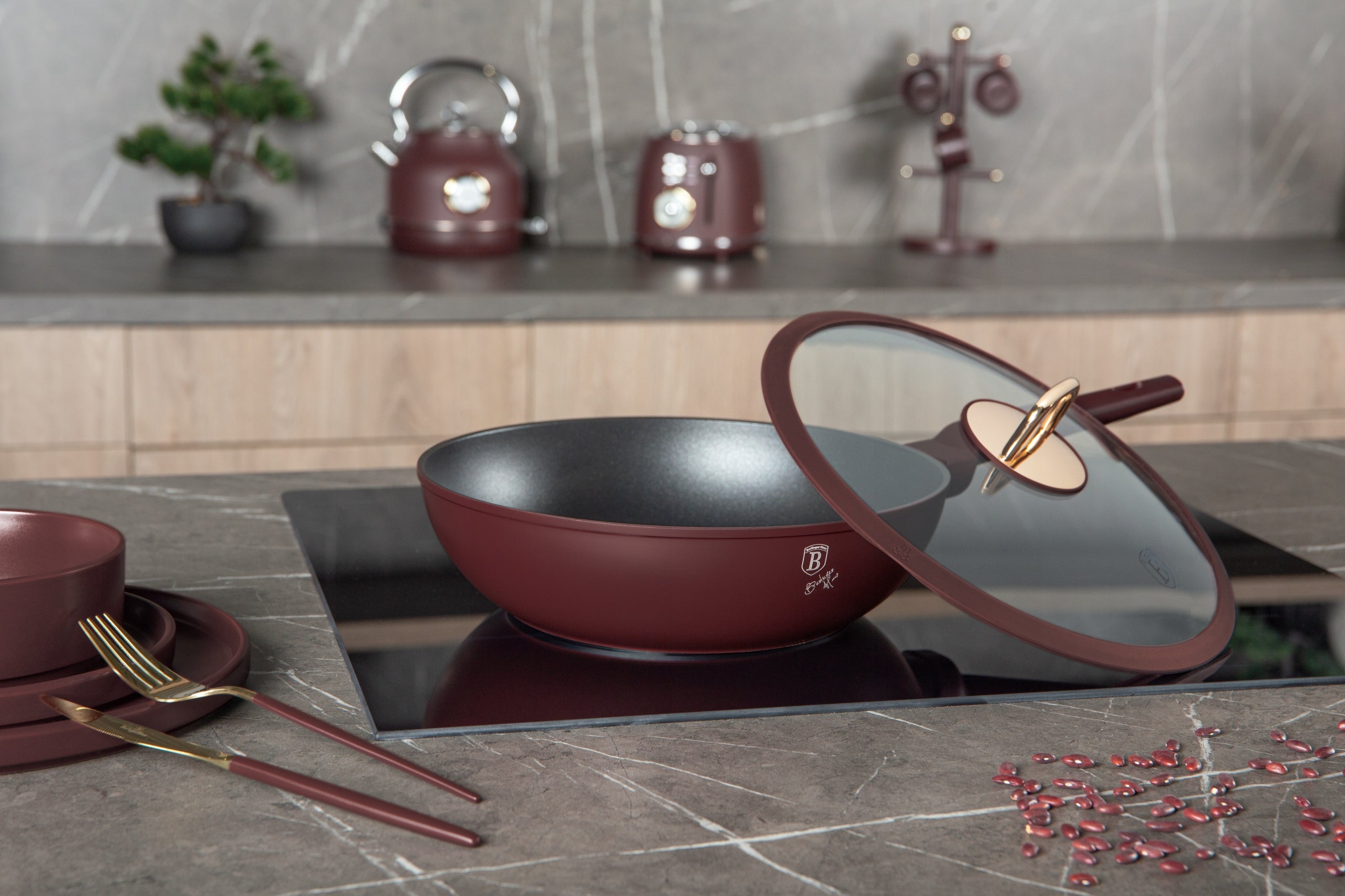 Wok with lid BerlingerHaus 28 cm non-stick BH-8034 Brand Berlinger Haus
