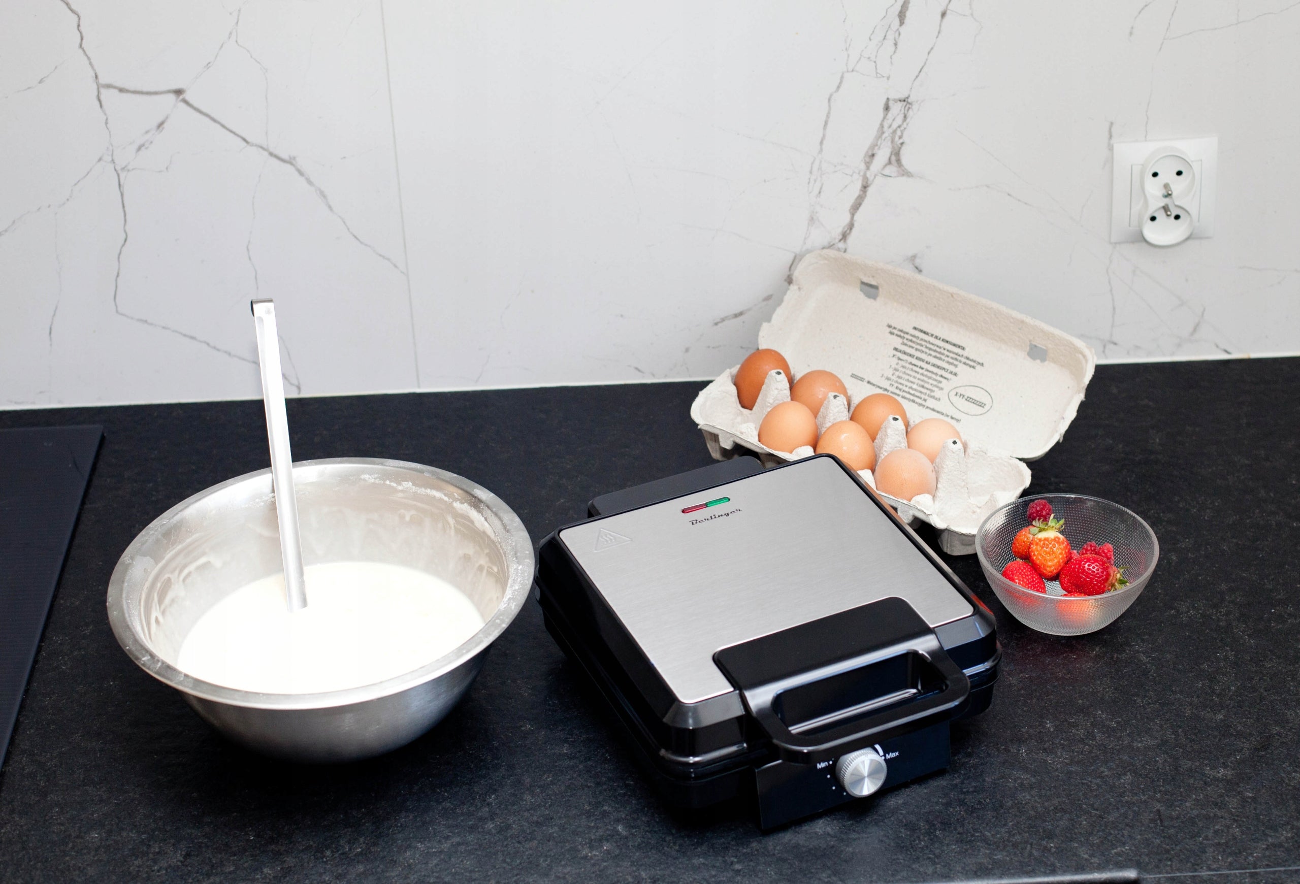 XXL waffle iron BERLINGER 4 perfect waffles | temperature control Strong 2300 Power rating 2300 W