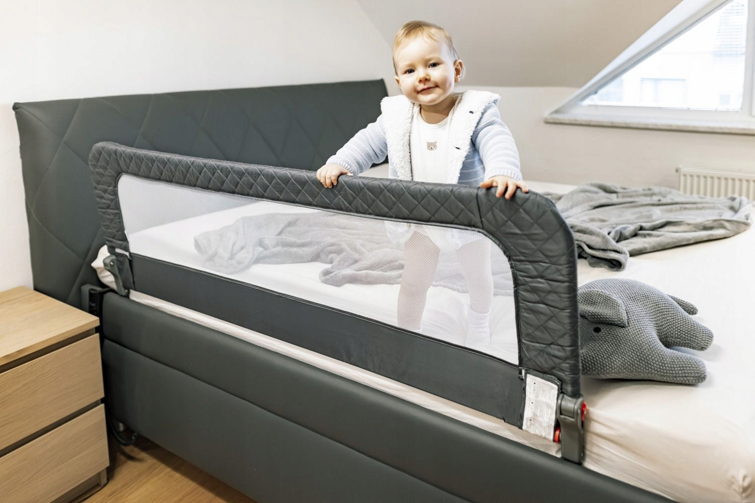 Zábrana na posteľ Monna - Griffin Grey Brand Zopa