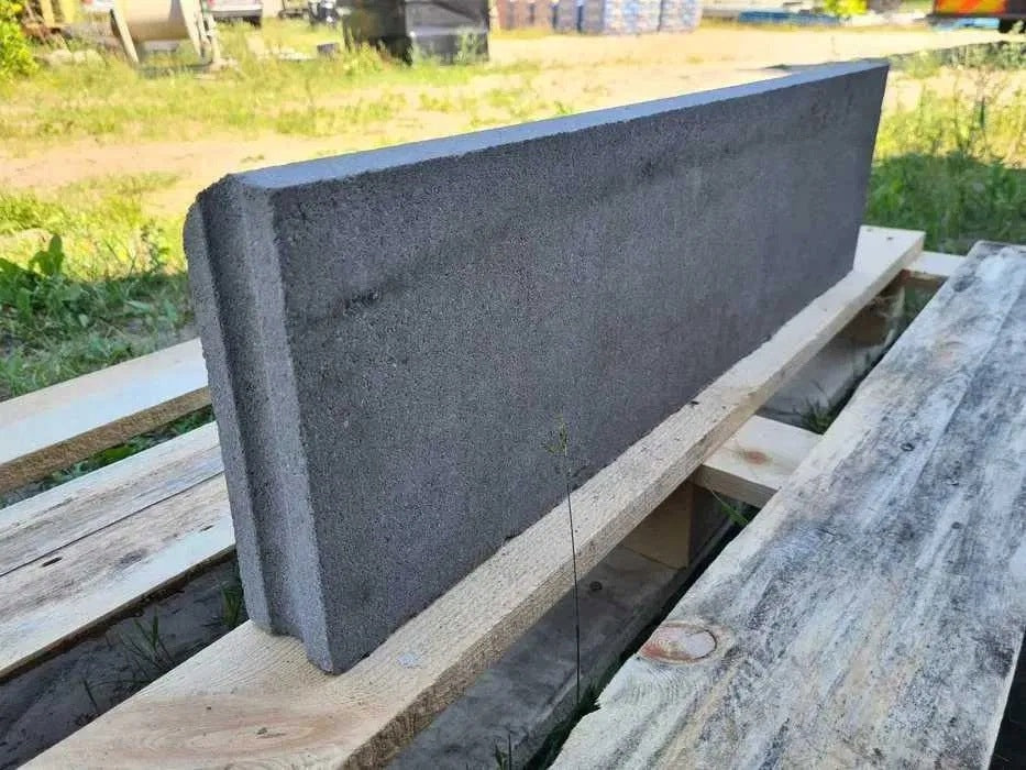 concrete edging/curb/discount 6/20/75cm Packaging status original
