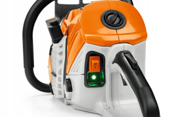 Vaikiškas žaislinis STIHL pjūklas su judančia grandine ir garsais