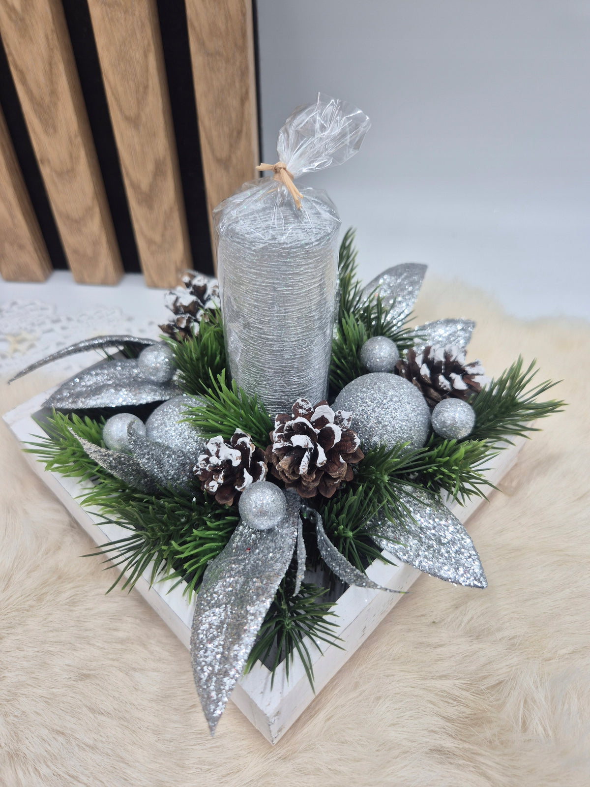 silver Christmas wreath with candle decoration wood Manufacturer code 10