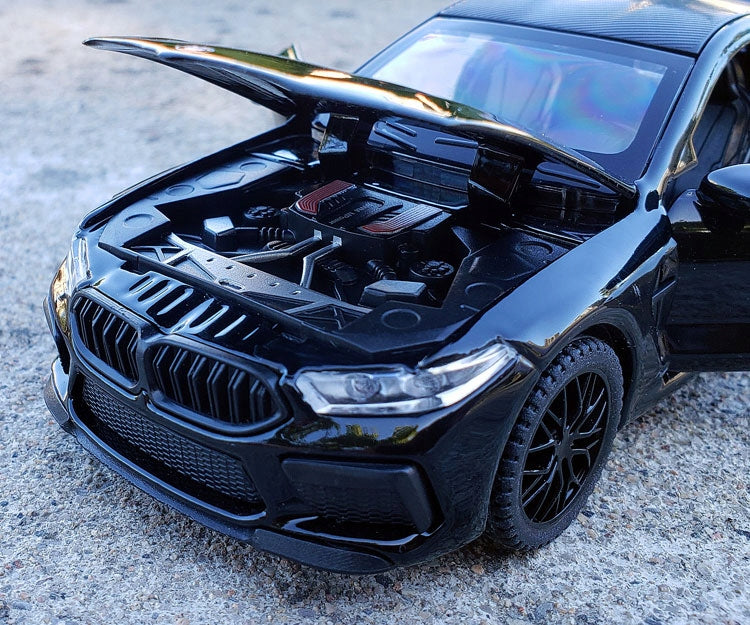 1:32 BMW M8 in Box with Alloy Car Stand High Simulation Model Di Brand no brand