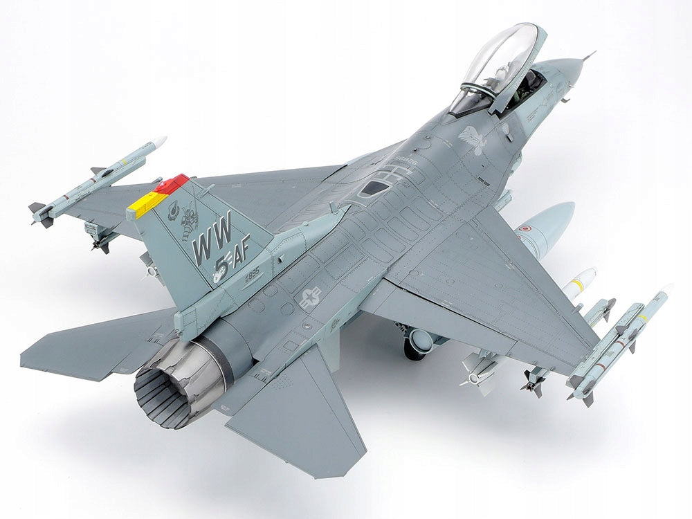 1:48 Lockheed Martin F-16CJ Fighting Falcon Tamiya 61098 Brand Tamiya