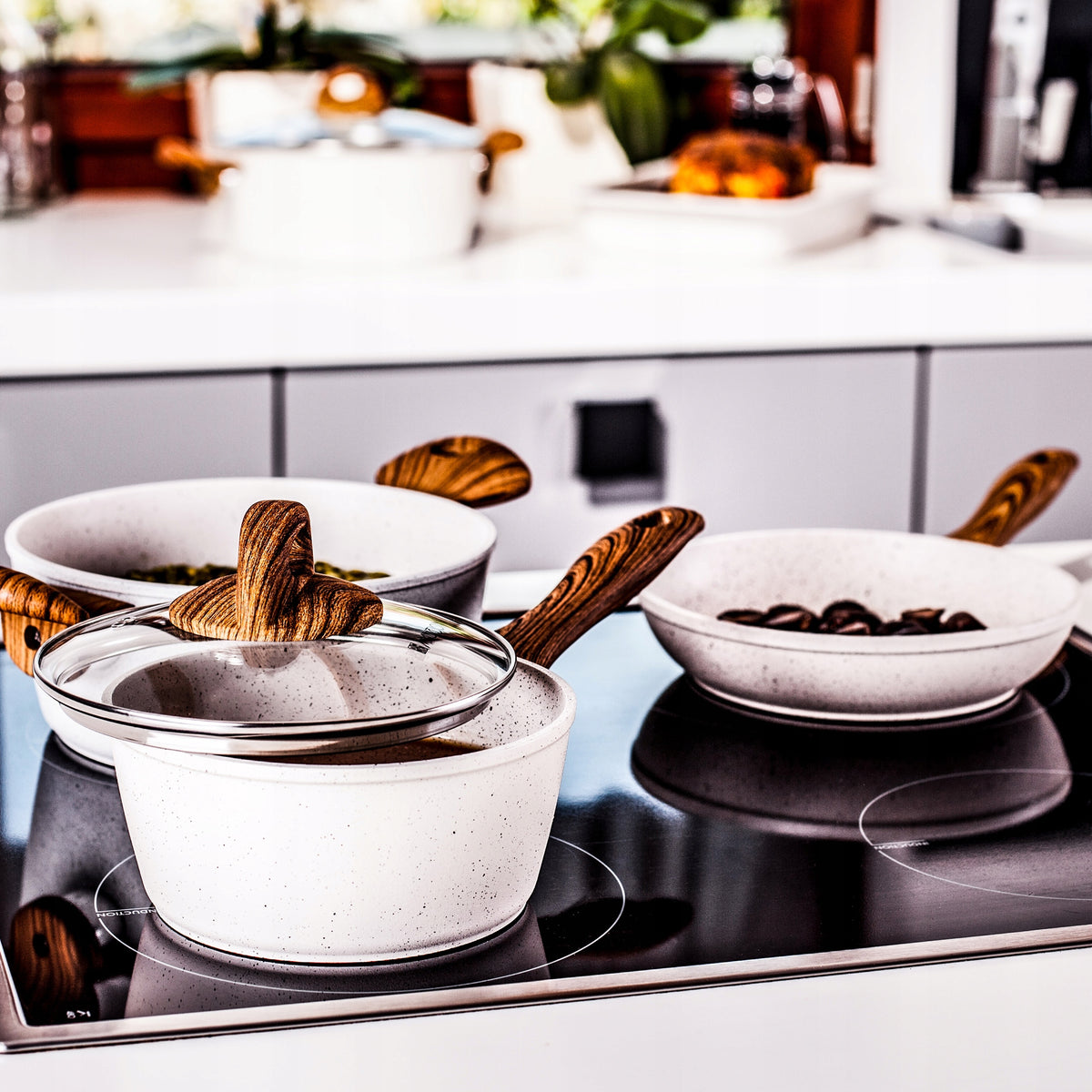 22238 Set of pots and pans with Ambition Nature 11-piece coating