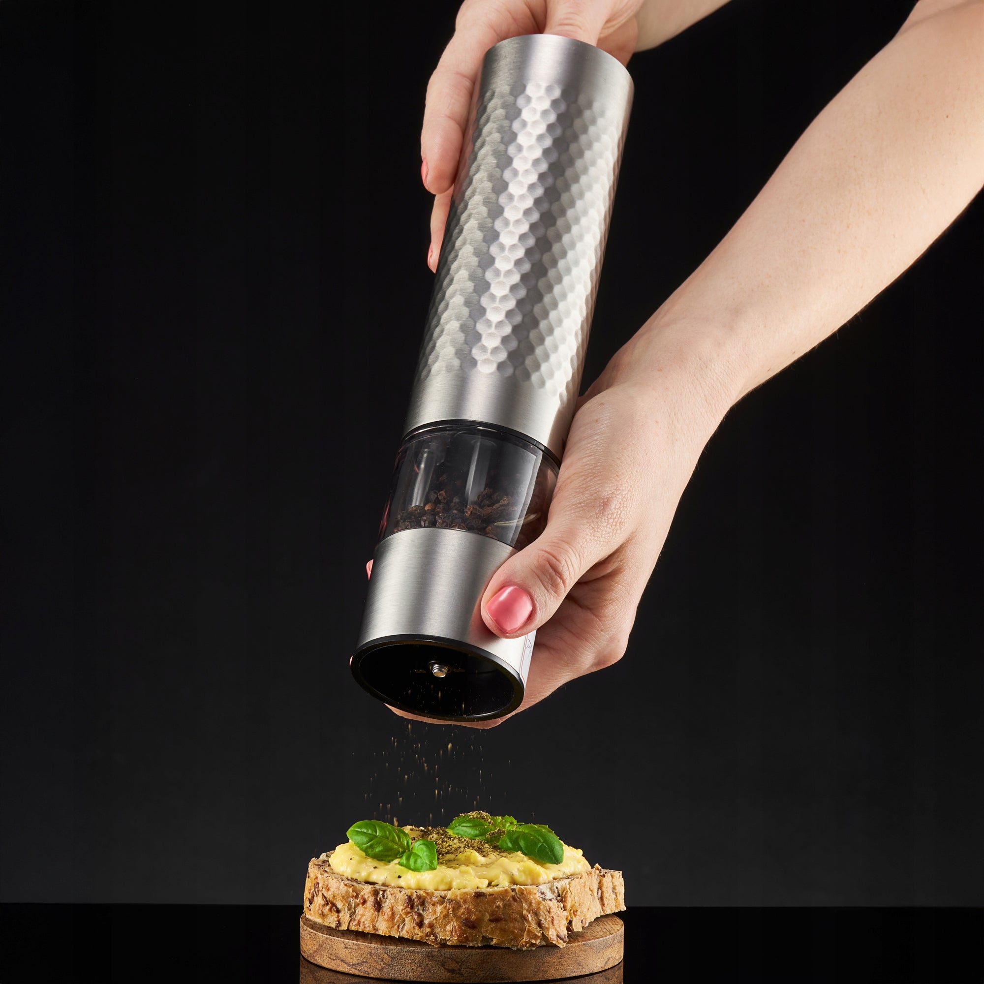 29233 Electric pepper and salt grinder 19 cm Bubble silver AMBITION Color black