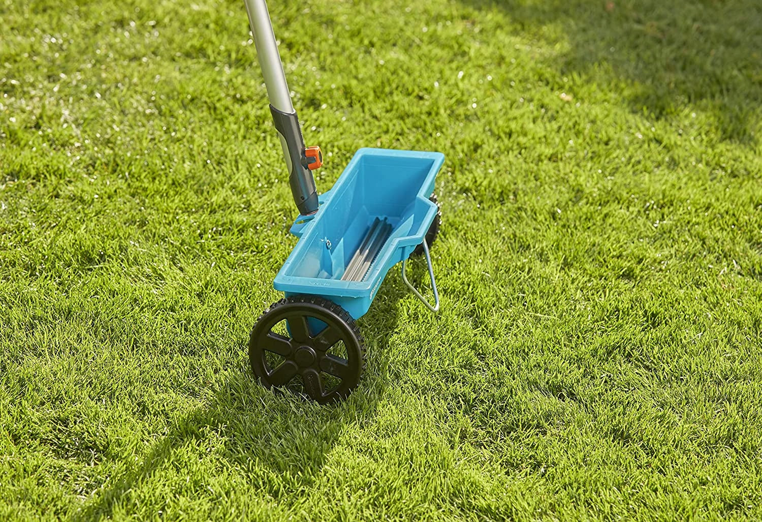 2x FERTILIZER SEEDER 3L-CS - HG-00420-20 Brand Gardena