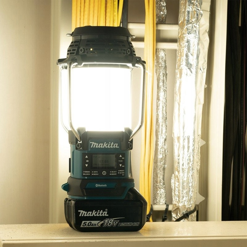 2x RADIO RECEIVER WITH LAMP AND FLASHLIGHT 18V AM/FM/DAB BLUETOOTH Packaging status original
