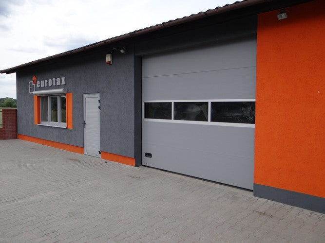 3X3 INDUSTRIAL GARAGE SECTIONAL GATE IN HAND Manufacturer code K2I