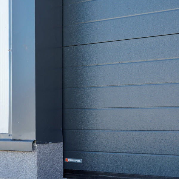 3X3 INDUSTRIAL GARAGE SECTIONAL GATE IN HAND