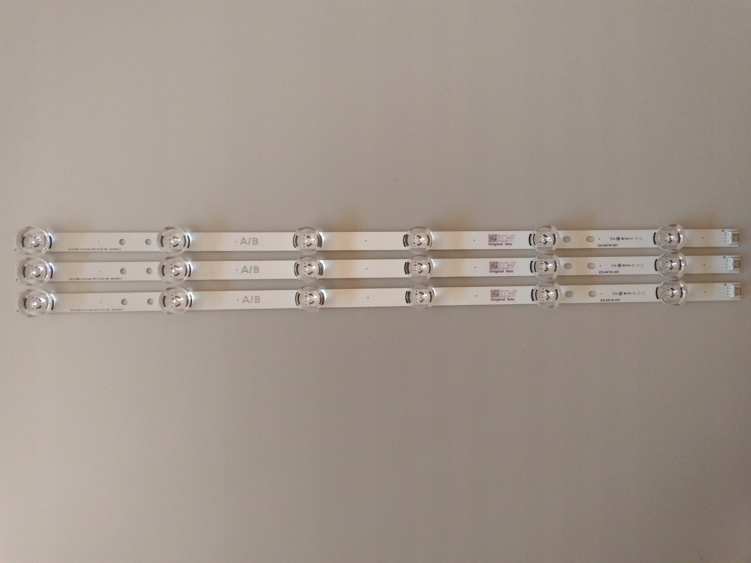 LED apšvietimo juostos LG 32LB serijai, S. LB ir LF modeliams
