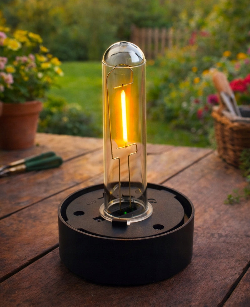 4x Solar LED Garden Lamp Lantern + Bulb Filament Solid Construction Number of pieces 4 pcs