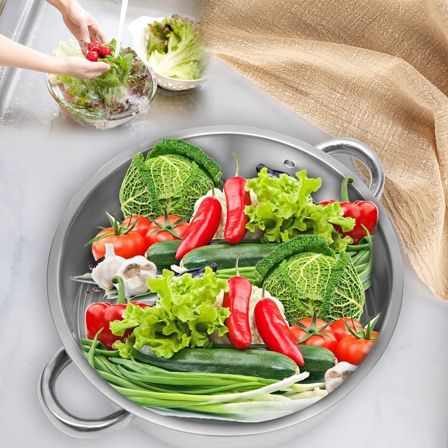 5-PLY STAINLESS STEEL KITCHEN APPLIANCE, WITH GLASS LID Brand no brand
