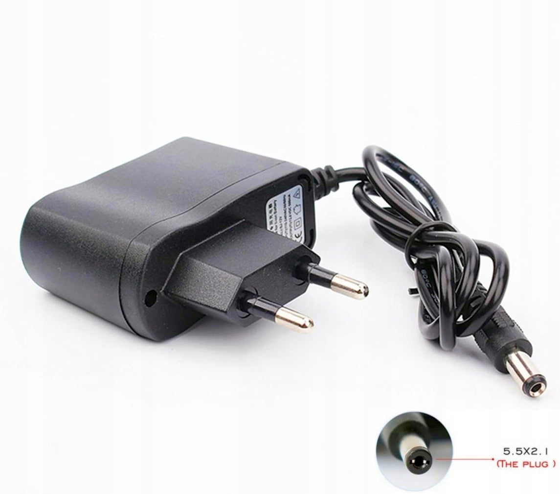 8,4V Charger 8,4V 1A to 18650 Polymer Li-ion 8,4V 1A Manufacturer code 8.4V 1A.