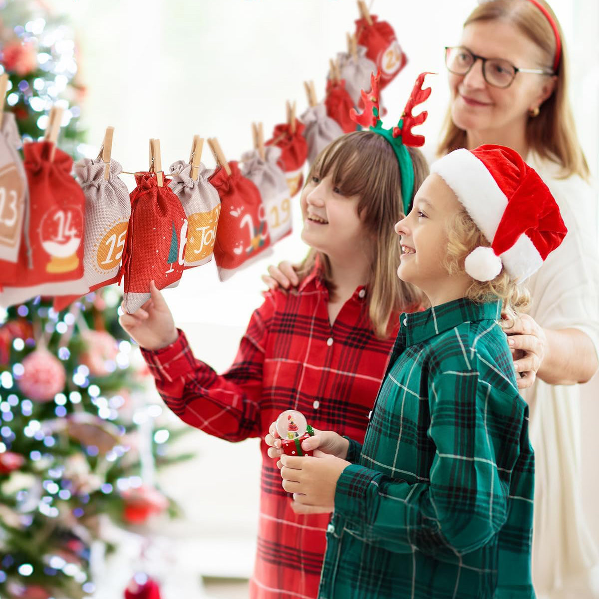 ADVENT CALENDAR DIY POUCHES CLIPS HANGING STRING WITH EXQUISITE DESIGNS Brand no brand