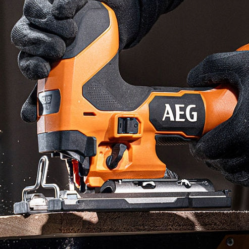 AEG BST18BSBL-0 JIGSAW BL 18V 135mm Packaging status original