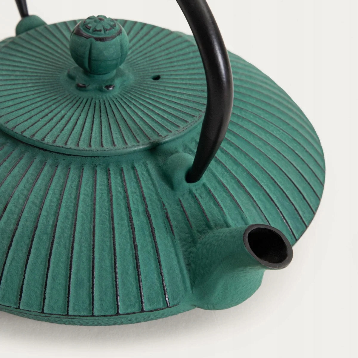 ANDREAS tea maker cast iron green 0,8 l HOMLA Brand Homla